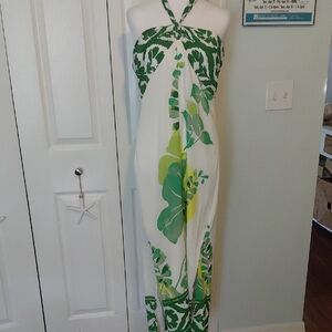 White House Black Market Green and White Maxi Dress